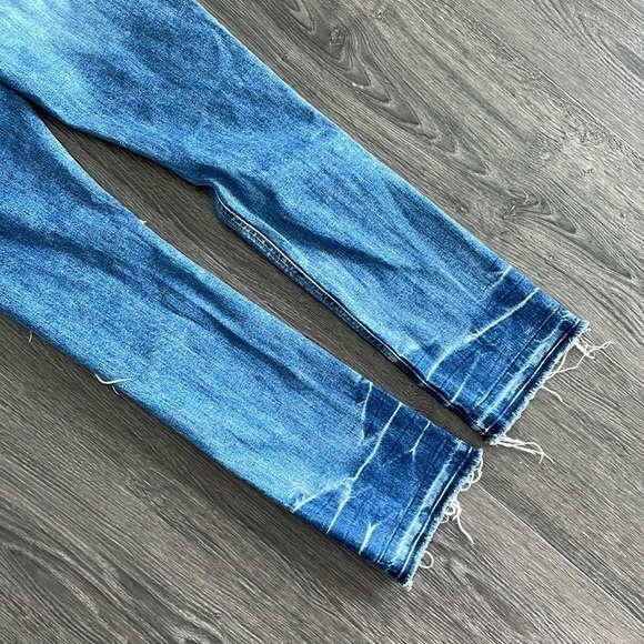 Sz28 Rag & Bone Crop Jean in Ensenada Wash, Factory Distressed in VGUC - Picture 10 of 15